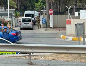 İskenderun’da şehitler için tören düzenlendi