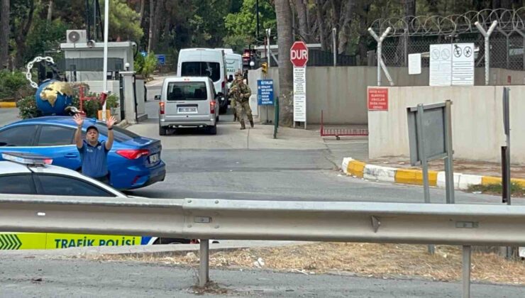 İskenderun’da şehitler için tören düzenlendi