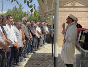 Kaza kurşunuyla ölen polisin cenazesi toprağa verildi