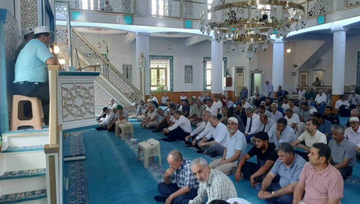 Kumluca’da 15 Temmuz şehitleri dualarla anıldı