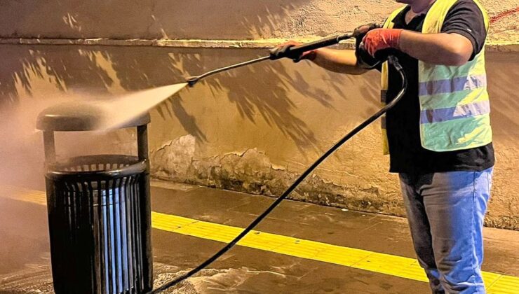 Manavgat Belediyesi’nden yaz yoğunluğuna özel temizlik seferberliği