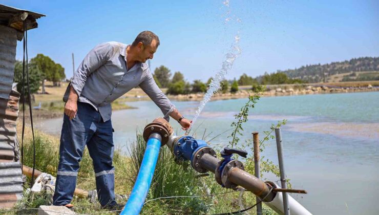 Mersin Büyükşehir Belediyesinden çiftçiye sulama borusu desteği
