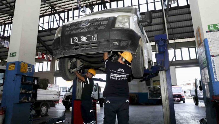 Mersin’de belediye araçları kendi atölyelerinde onarılıyor