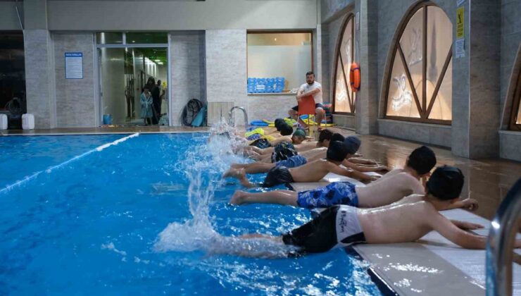 Onikişubat Belediyesinin yüzme kursları başladı