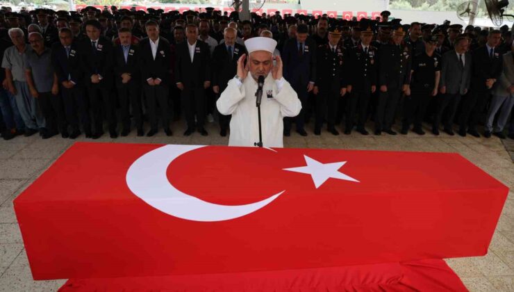 Şehit Jandarma Uzman Çavuş Yıldırım, Adana’da son yolculuğuna uğurlandı