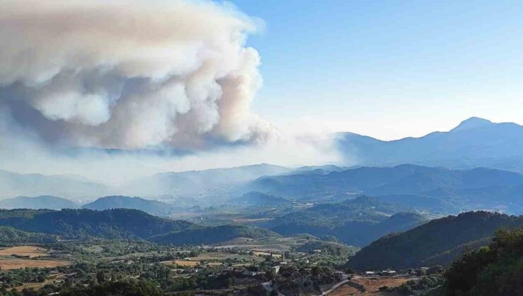 Suriye’den Yayladağı’na sıçrayan alevler kontrol altına alındı