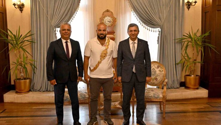Vali Şahin, Kırkpınar başpehlivanını ağırladı