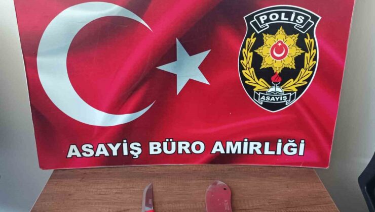Yol verme kavgasında kamyon şoförüne satırla saldıran 2 şahıs tutuklandı