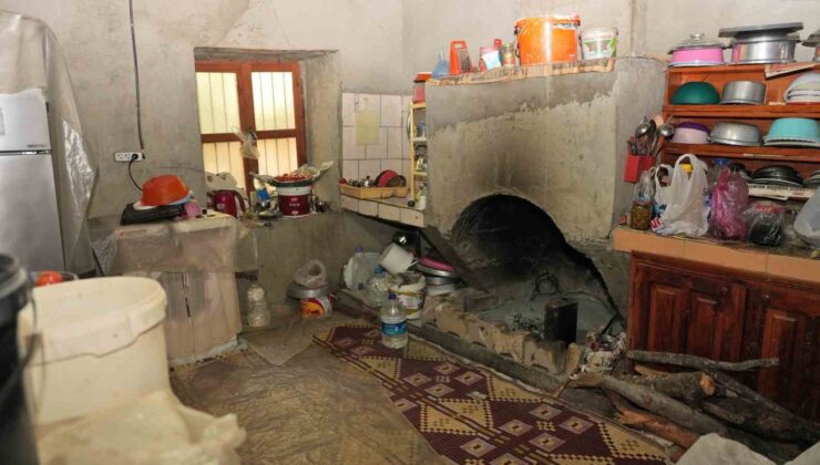 Alanya Belediyesi’nden yaşlı kadına konteyner ev desteği