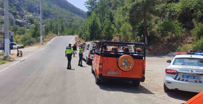 Alanya’da safari araçlarına yönelik denetimlerde 19 araca ceza kesildi
