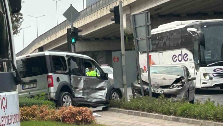 Kırmızı ışık ihlali kaza yaptırdı: 1 yaralı